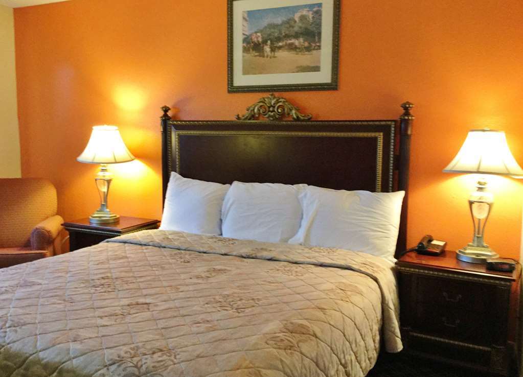 Americas Best Inn & Suites Urbana Chambre photo
