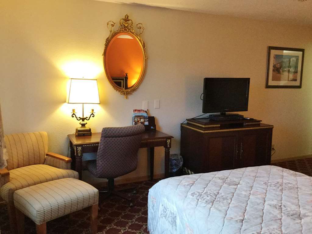 Americas Best Inn & Suites Urbana Chambre photo