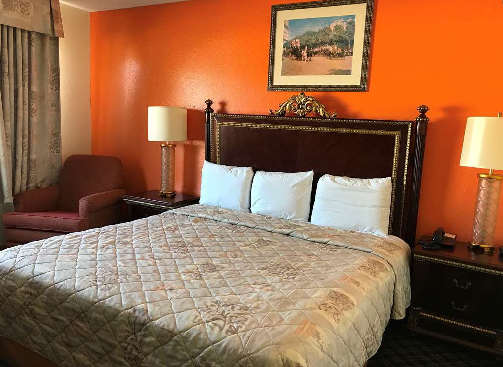 Americas Best Inn & Suites Urbana Chambre photo