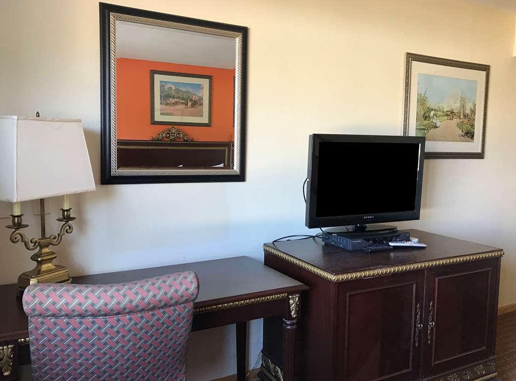 Americas Best Inn & Suites Urbana Chambre photo