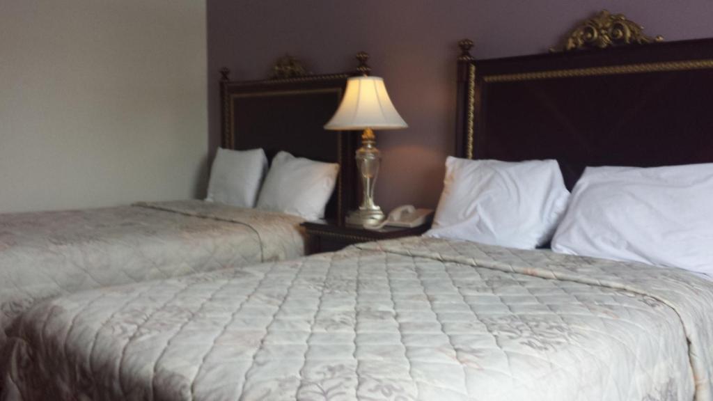 Americas Best Inn & Suites Urbana Chambre photo