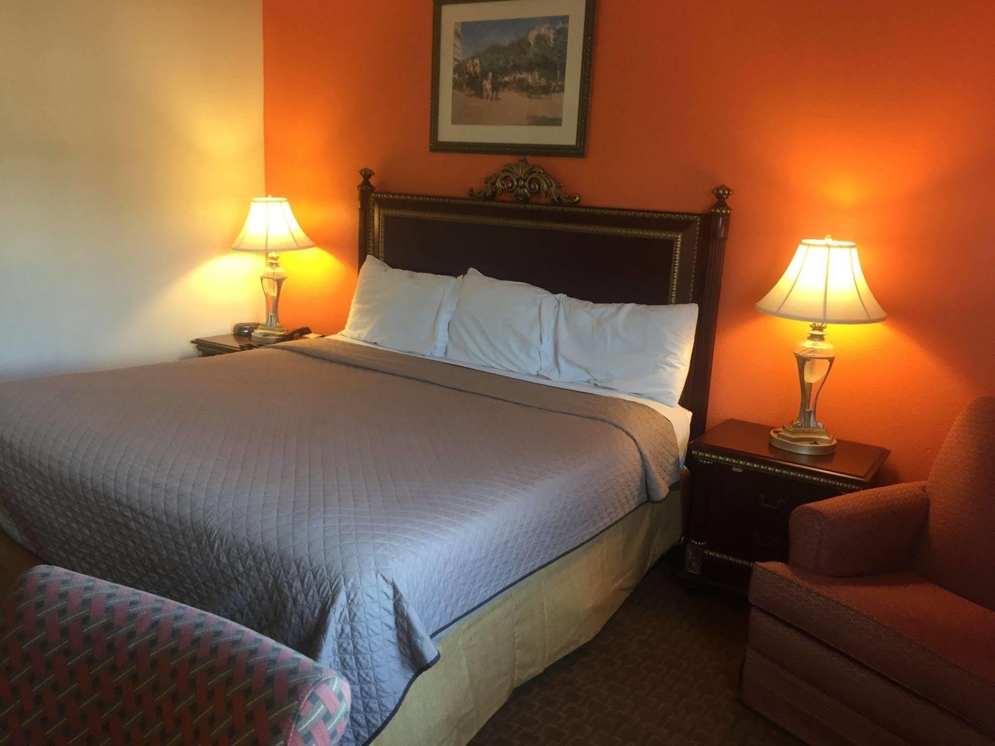 Americas Best Inn & Suites Urbana Extérieur photo